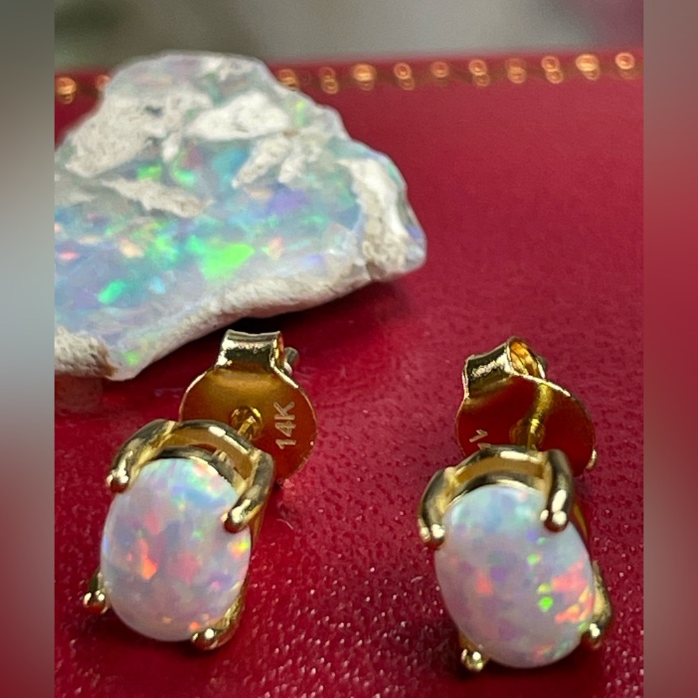 14K 2ct Australian‼️ Opal Stud earrings. SOLID 14K - Picture 2 of 9